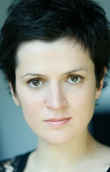 Saroli, Delphine